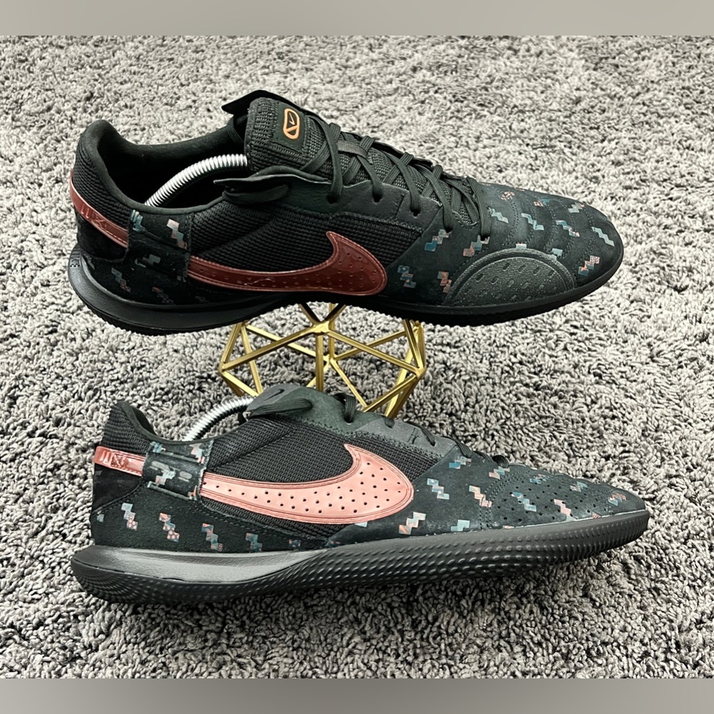 Nike Black and Red Athletic Shoes